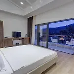 Hotell Bloom 4*